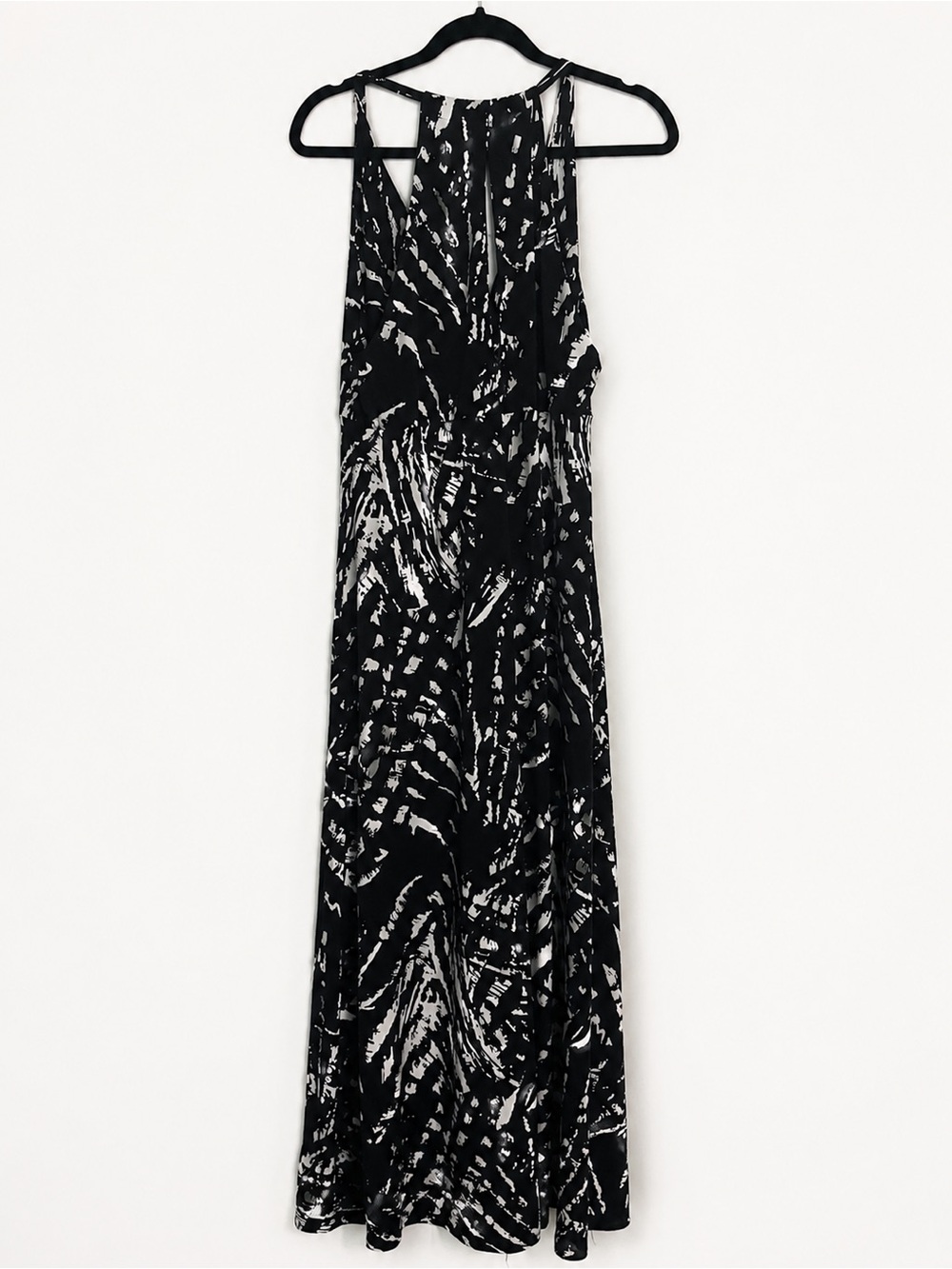Valdi Maxi Dress – Size XL – Black & White – Off Shoulder – Deep V-Neck – Sexy S